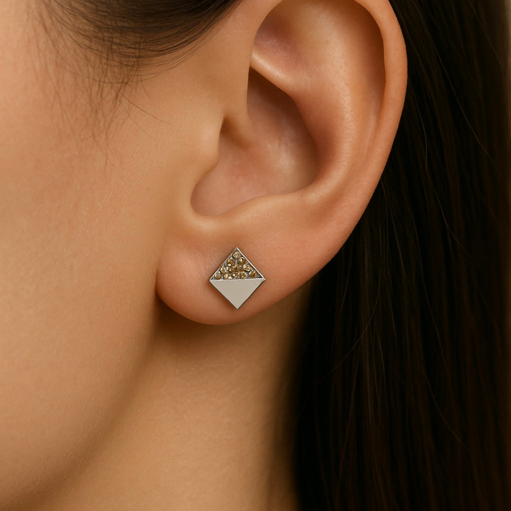 White gold earrings with yellow diamonds 0.14 carats