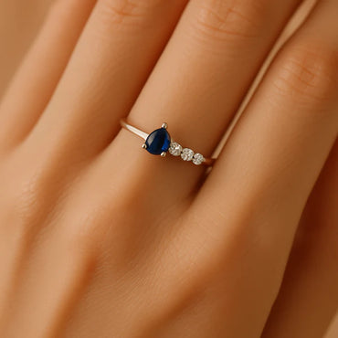 0.26 carats White gold Sapphire and diamond ring