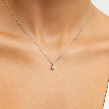 Висулка от бяло злато с диамант 0.23 карата