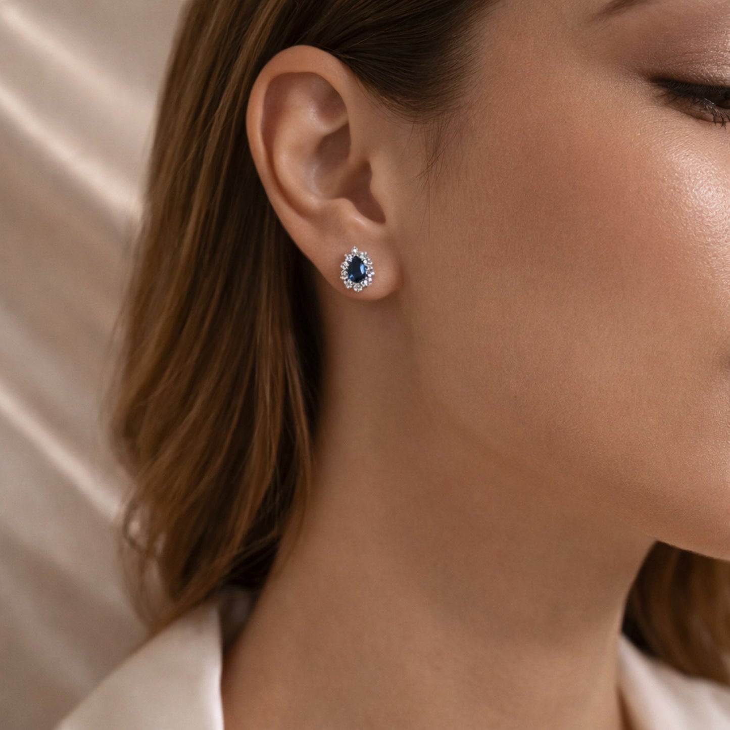 Diamond earrings with sapphires in white gold 1.00 carat