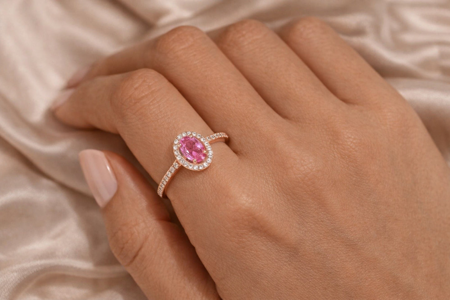 Диамантен пръстен от розово злато с розов сапфир 1.04 карата