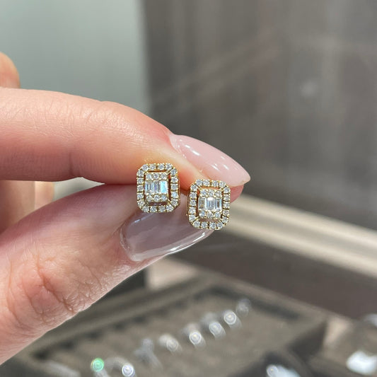 0.32 carats Diamond Yellow gold earrings