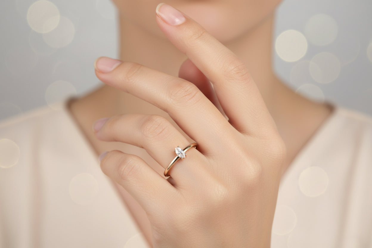 Годежен пръстен от розово злато с диамант Marquise