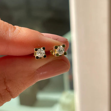 Yellow gold earrings with diamonds 0.30 carats