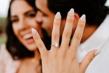 Как се подарява годежен пръстен: 6 романтични идеи за предложение за брак