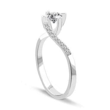 Дамски пръстен бяло злато с диаманти, подходящ за годежен пръстен или пръстен за подарък.