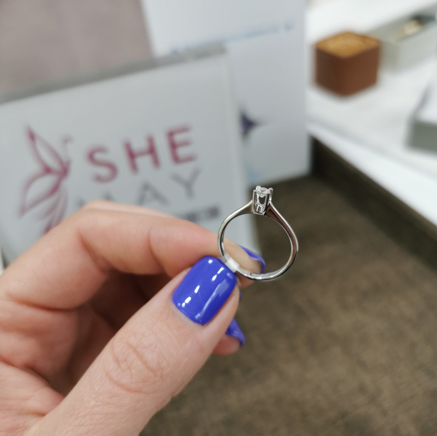 Годежен пръстен с брилянт 0.13 ct