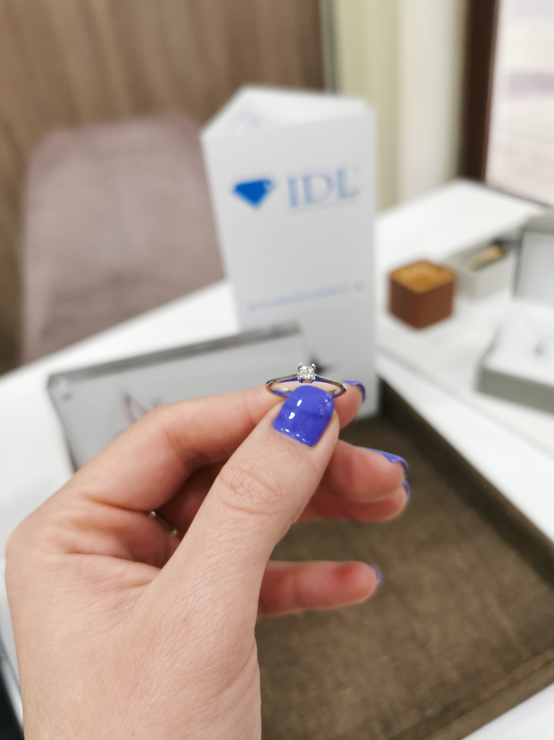 Годежен пръстен с брилянт 0.13 ct