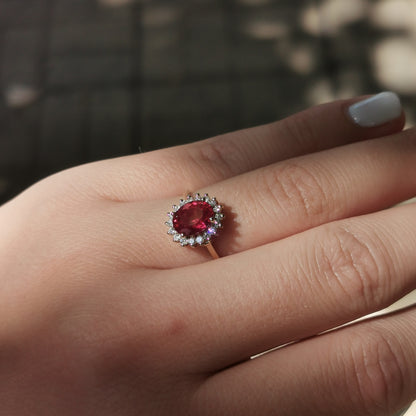 Пръстен с диаманти и Рубин жълто злато 2.07 карата