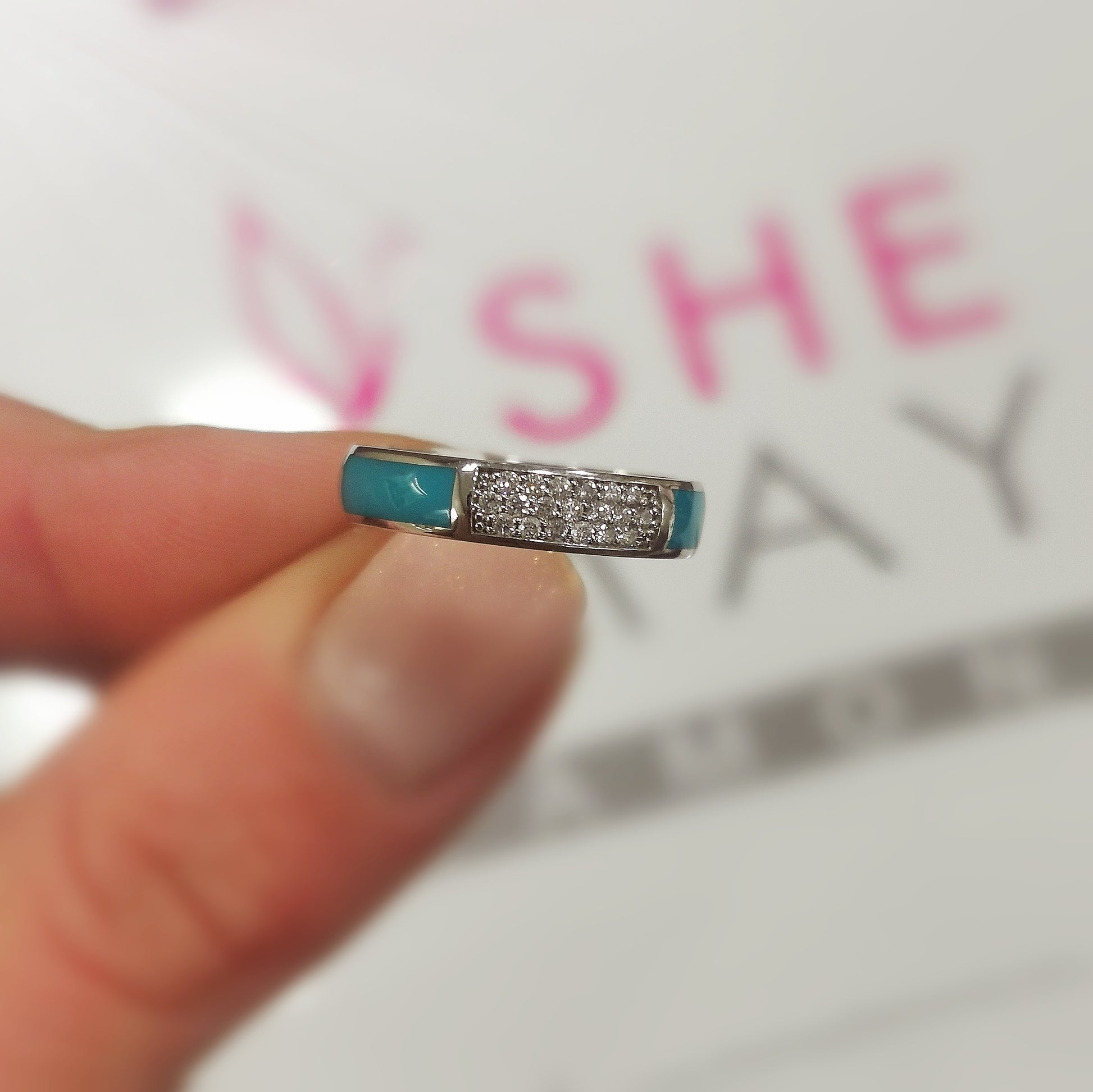 Диамантена халка бяло злато с цветен емайл  0.17 карата