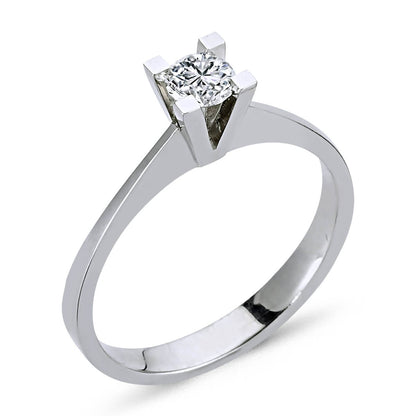 Класически модел годежен пръстен от бяло злато с диамант 0.22ct.