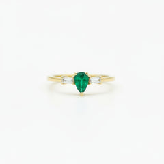 Пръстен със Смарагд и диаманти 0.55 карата