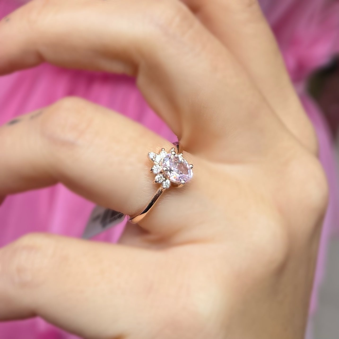 Дамски пръстен от розово злато с Морганит и Диаманти 1.80 карата