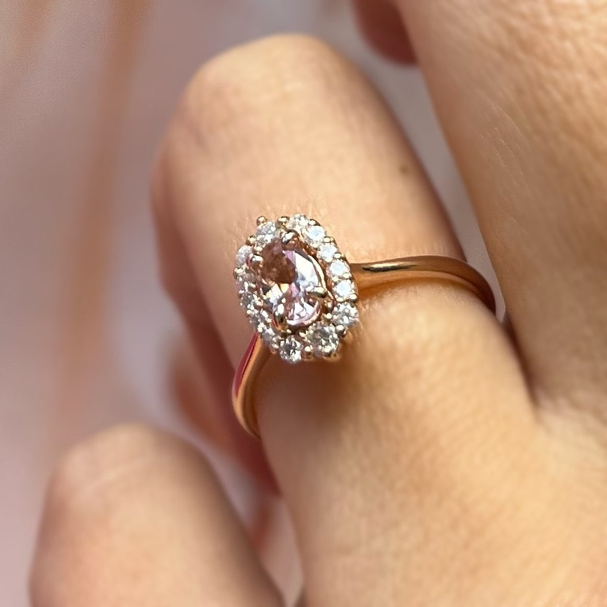 Пръстен от розово злато с морганит и диаманти 0.64 карата
