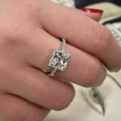 Пръстен с Бял сапфир и диаманти 3.45 карата