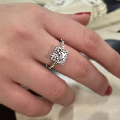 Пръстен с Бял сапфир и диаманти 3.45 карата