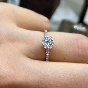 Пръстен от бяло злато с диаманти 0.42 карата