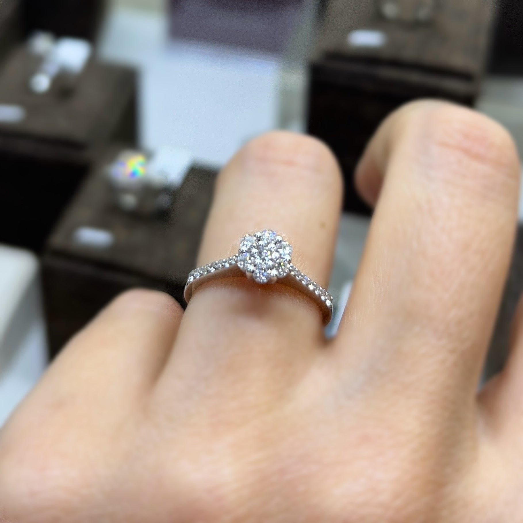 Пръстен от бяло злато с диаманти 0.42 карата