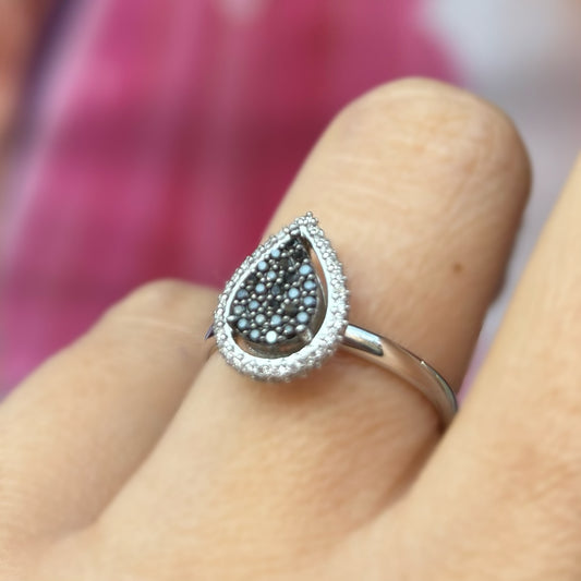 Диамантен пръстен от бяло злато с черни и бели диаманти 0.50 карата