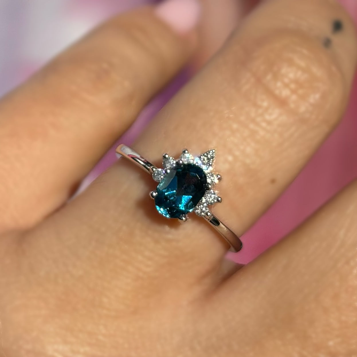 Пръстен с топаз London Blue и диаманти