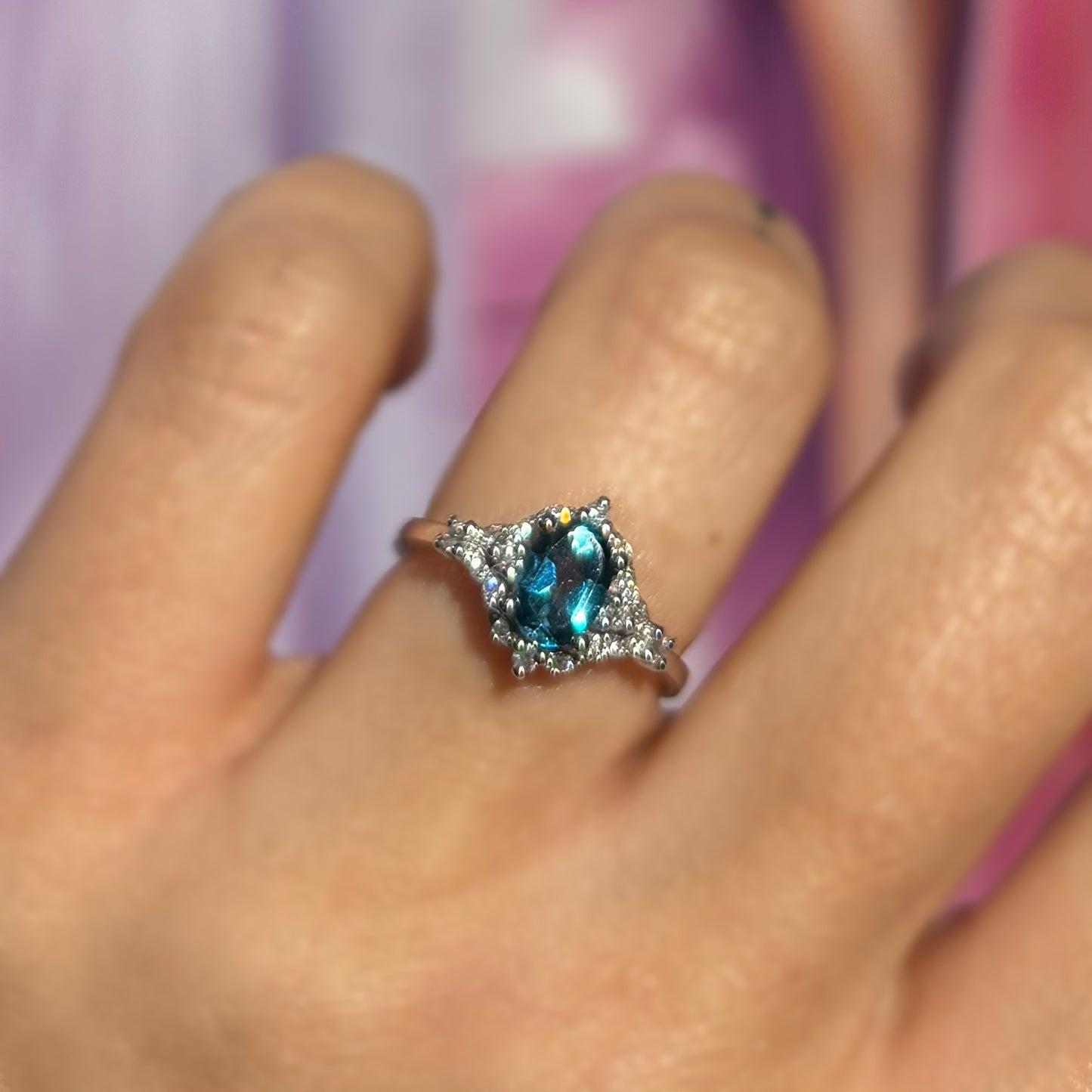 Пръстен с топаз и диаманти 1.22 карата