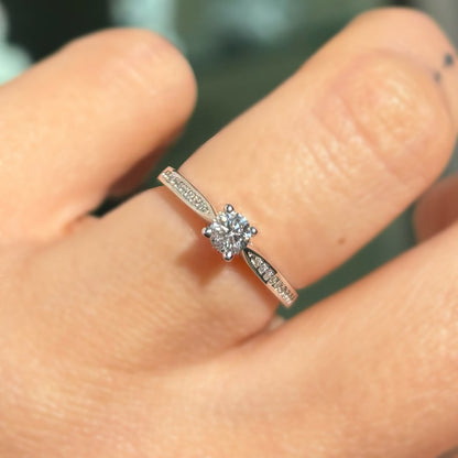 Пръстен бяло злато с диамант 0.24 карата HRD и диаманти 0.07 карата