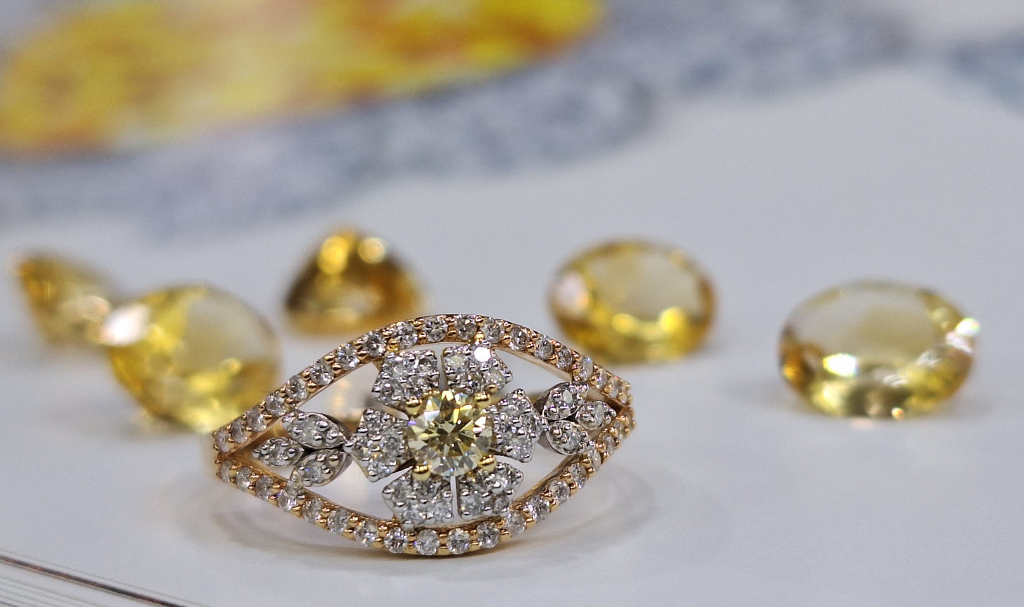 Дамски пръстен от розово злато с жълт диамант и бели диаманти 0.56 карата