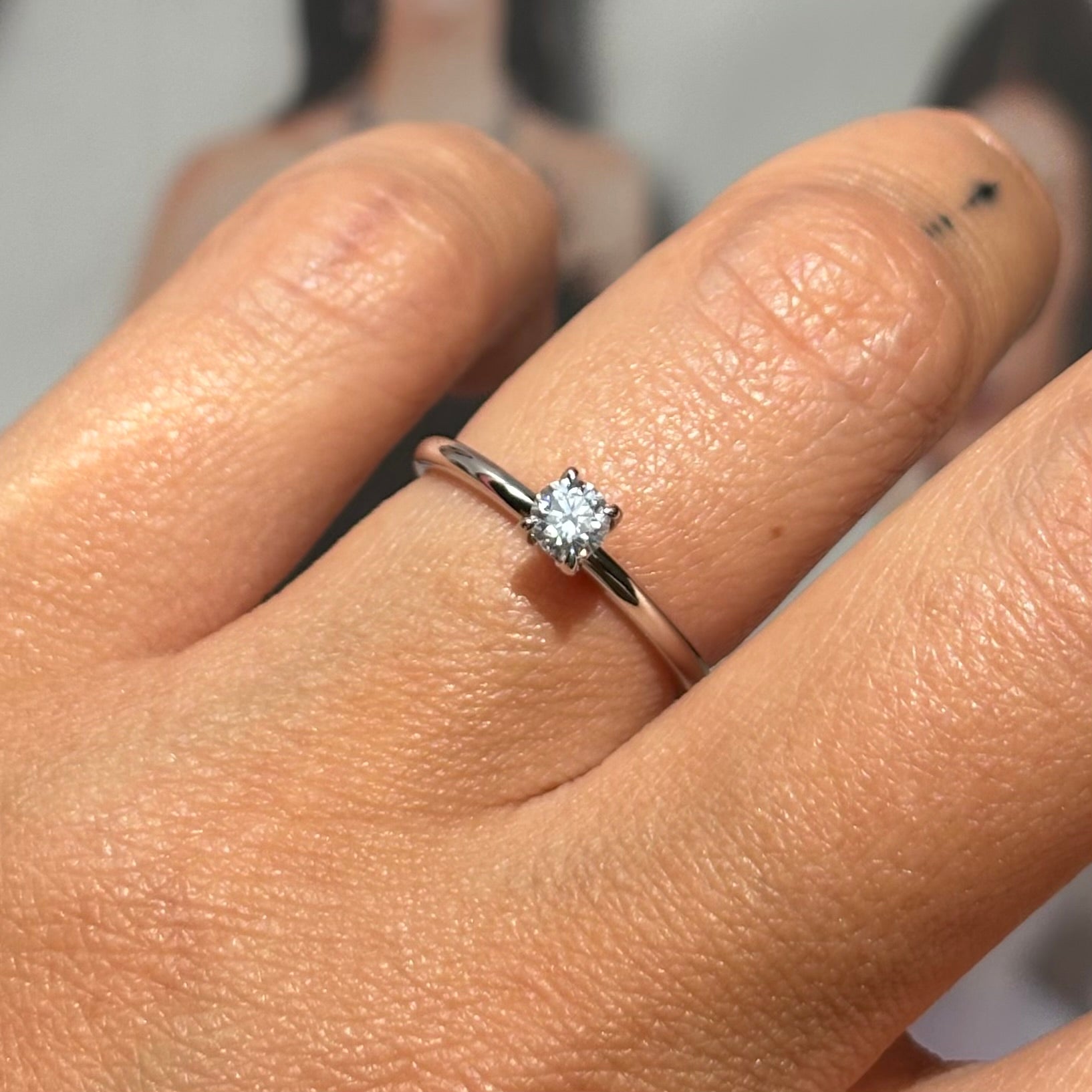 Класически пръстен от бяло злато с диамант 0.24 карата