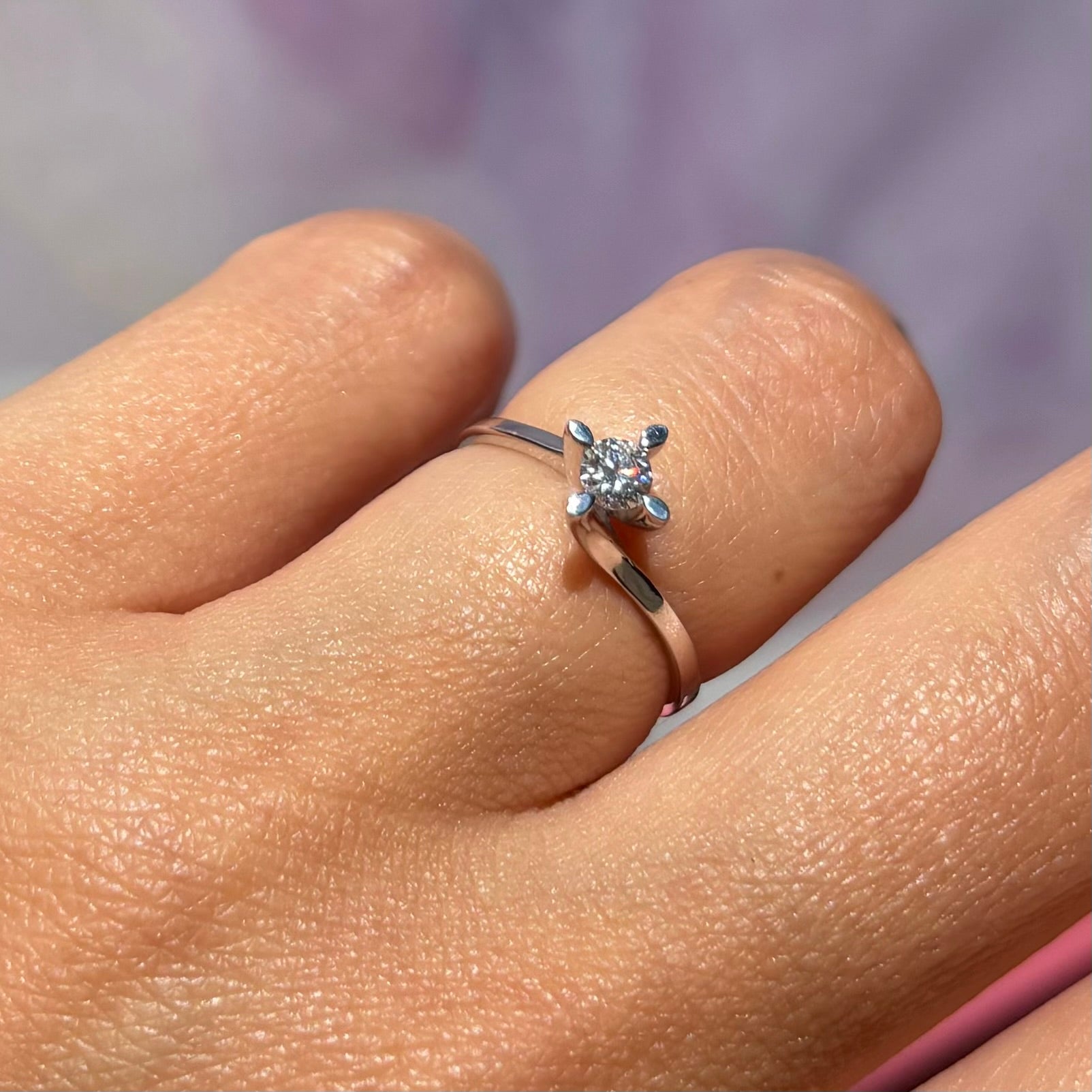 Пръстен от бяло злато с диамант 0.20 карата