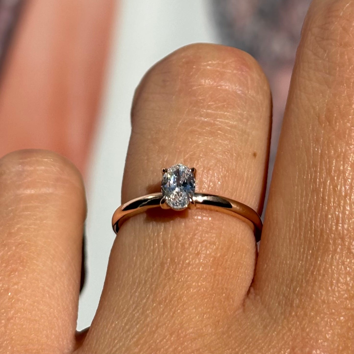 Дамски златен пръстен розово злато с диамант овал 0.34 карата