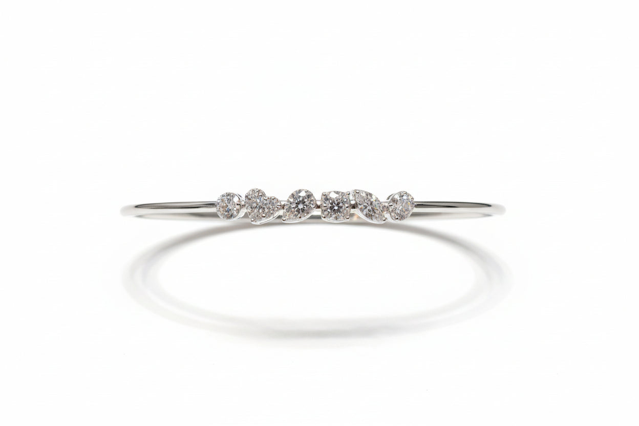 Дамска твърда гривна от бяло злато с диаманти 0.38 карата