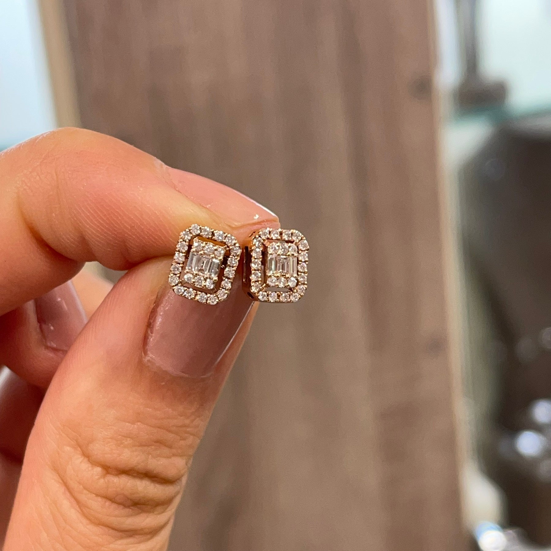 Обеци от розово злато с диаманти 0.30ct