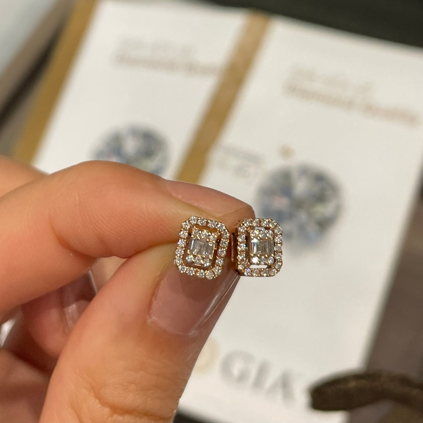 Обеци от розово злато с диаманти 0.30ct