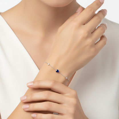 White gold bracelet with diamonds and sapphire 0.83 carats