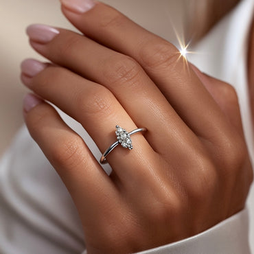 White gold ring with diamonds 0.06 carats