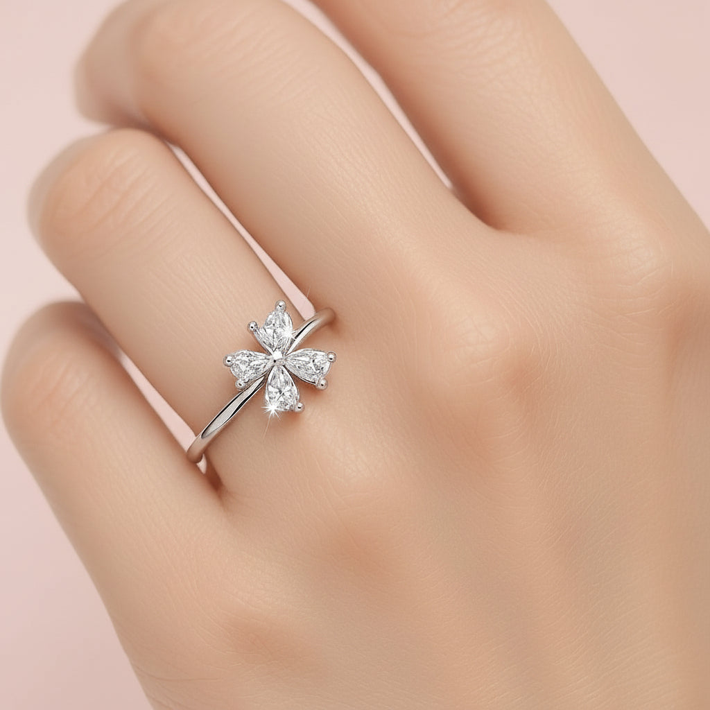 0.09 carat White gold Diamond ring