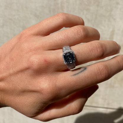 White gold diamond ring with sapphire 5.29 carats Limited edition Bahrain Diamond Exhibition