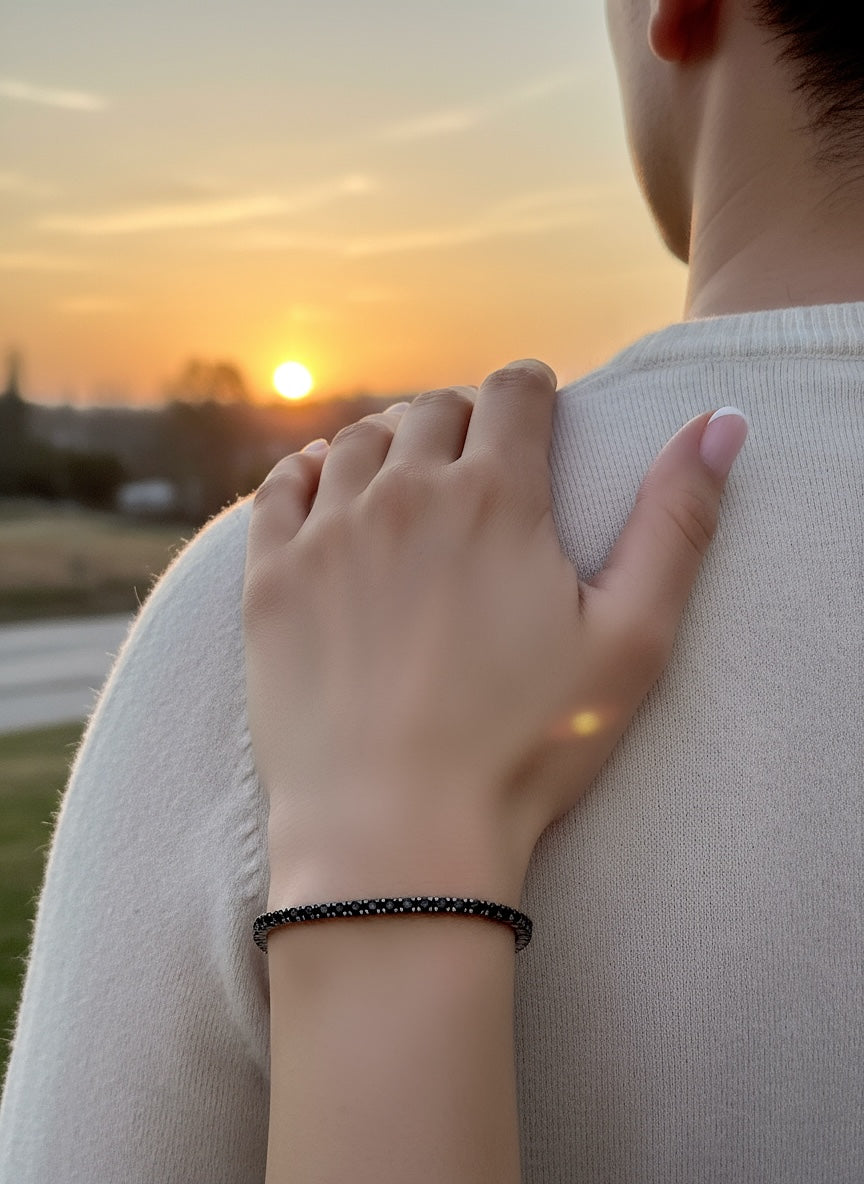 Гривна с черни диаманти 3.08 карата Limited Edition